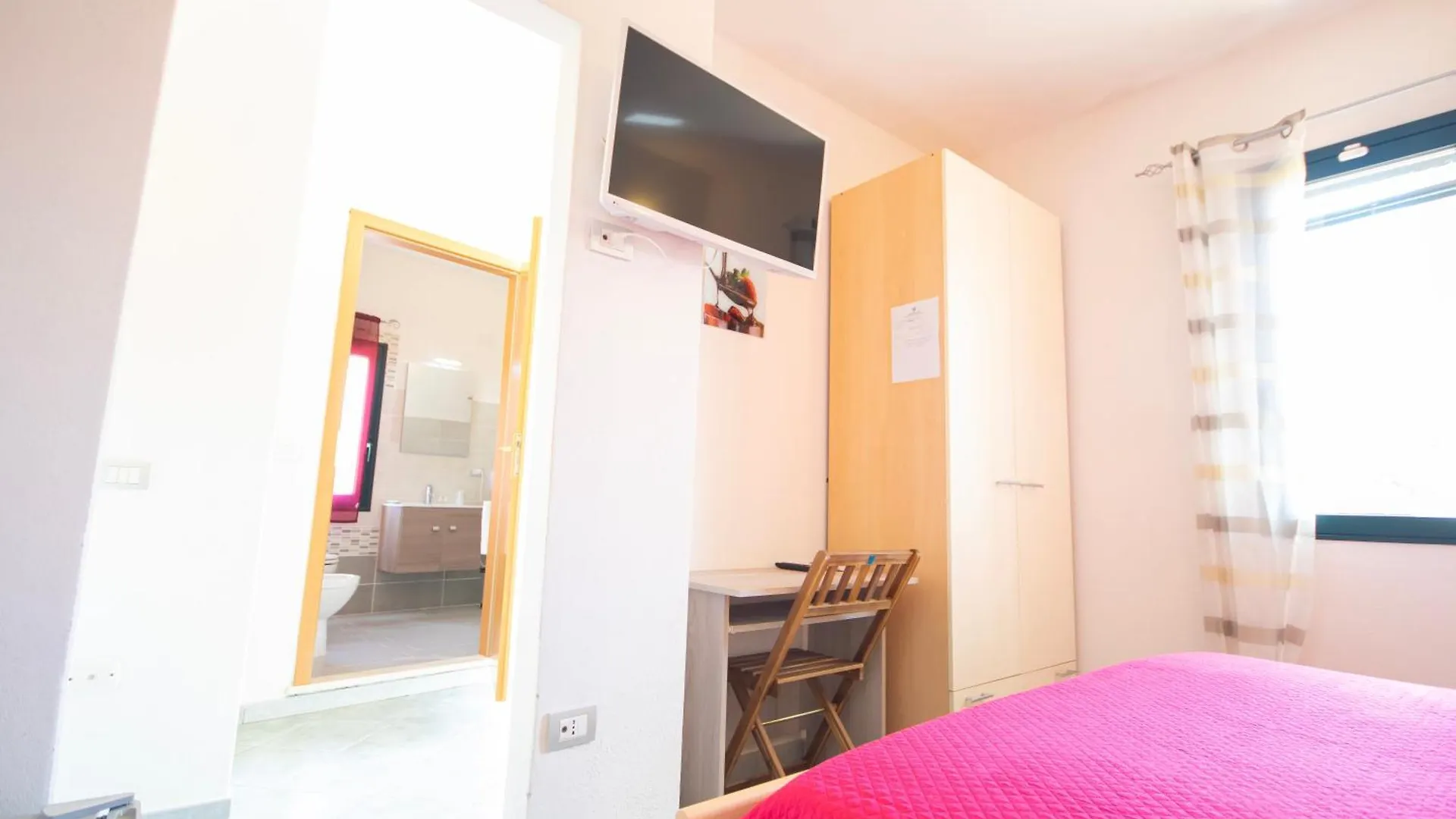 Il Pepe Rosa Bed & Breakfast Posada  Posada (Sardinia)
